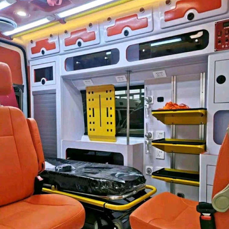 顺义长途救护车护送病人租赁价格